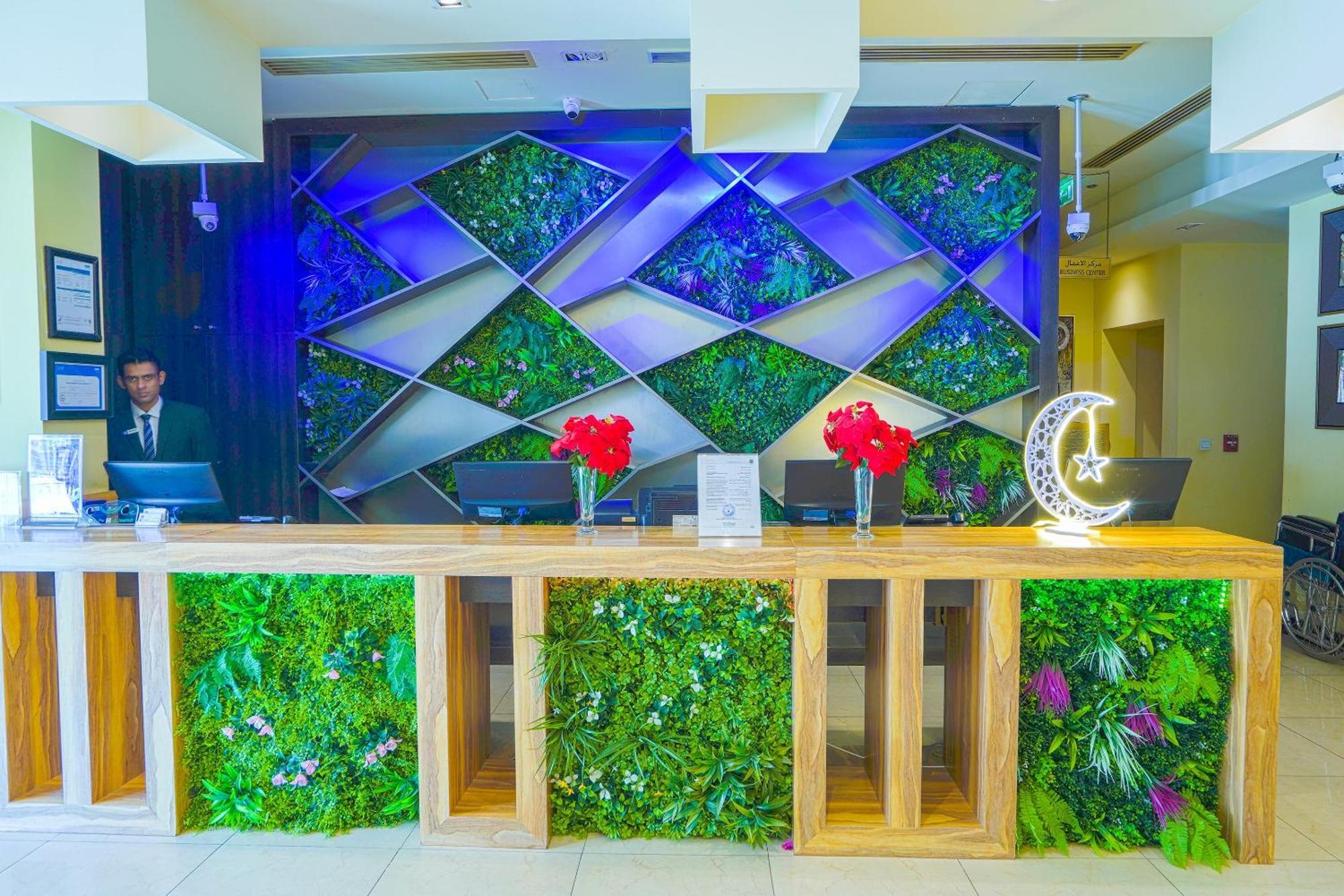 Palette Royal Reflections Hotel And Spa Dubai Exterior foto