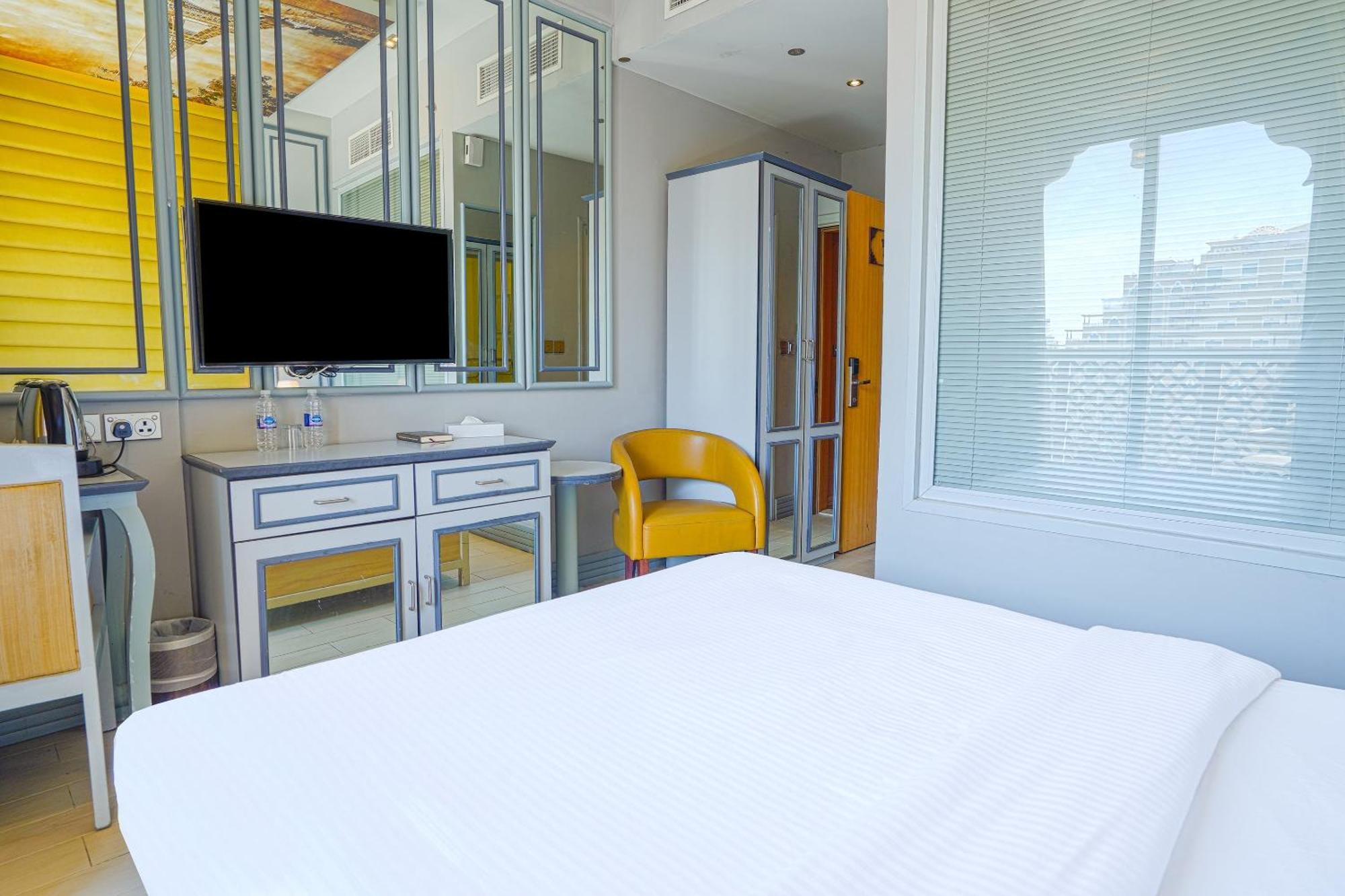 Palette Royal Reflections Hotel And Spa Dubai Exterior foto
