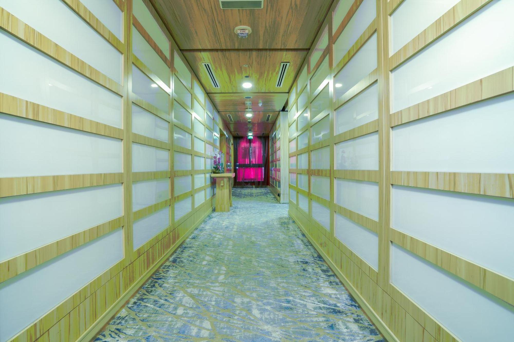 Palette Royal Reflections Hotel And Spa Dubai Exterior foto